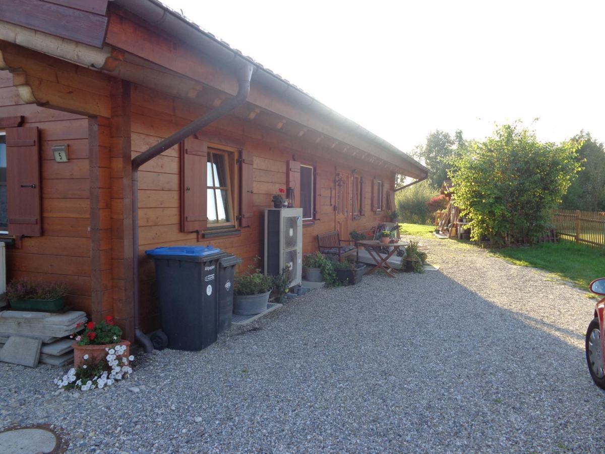 Barrierefreies Zimmer Im Blockhaus Mit Sauna Am See Soyen 외부 사진